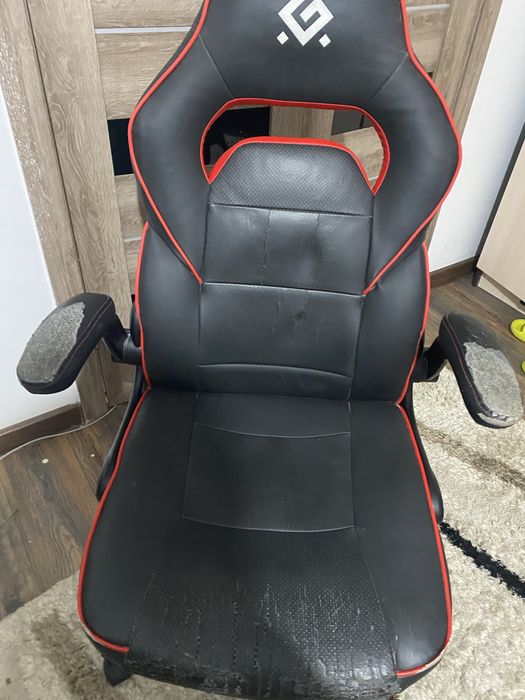 Продам игровое кресло