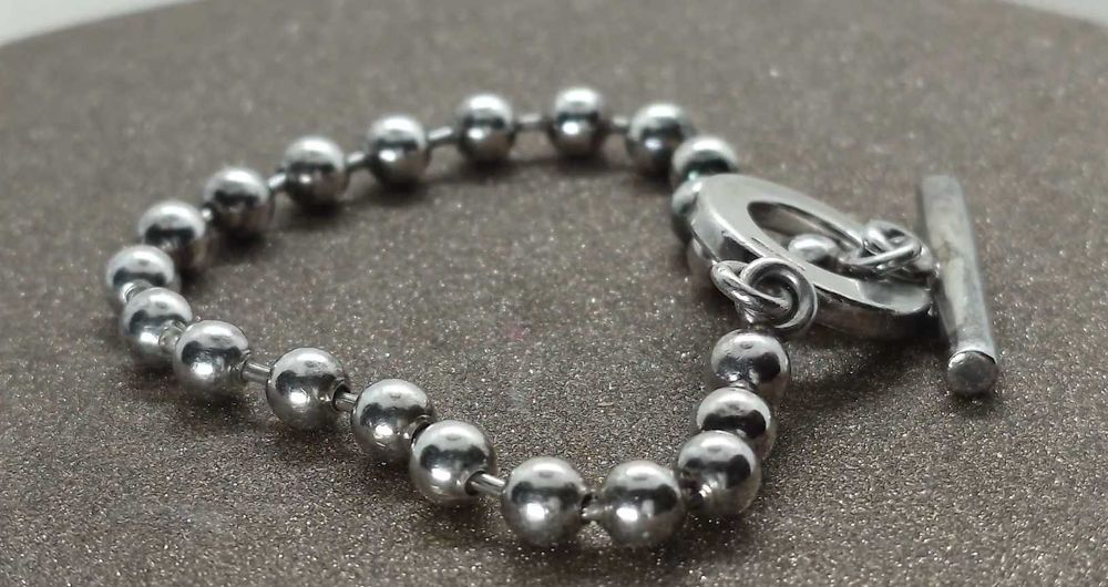 Brățară Gucci din argint – model boule cu închidere toggle, 18 cm