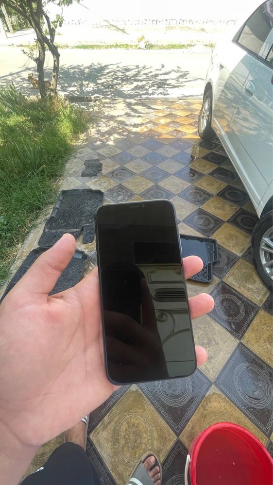 Iphone x  256gb yomkost 100