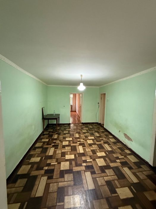 Срочно продаеться 2-комнатная квартира в городе чирчике 500тка горпарк