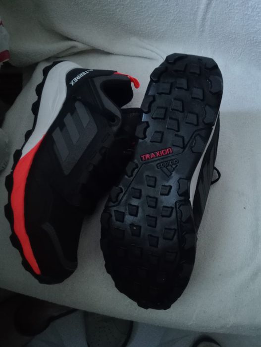 Adidasi adidas terrex