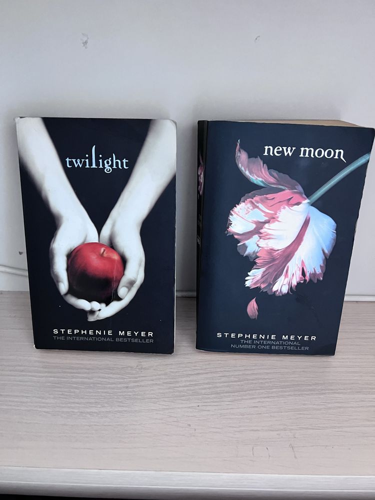 Поредица книги “Здрач” (Twilight) на английски