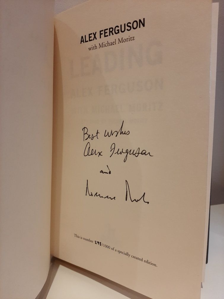 Pentru colectionari - Leading -Alex Ferguson - Cu autograf