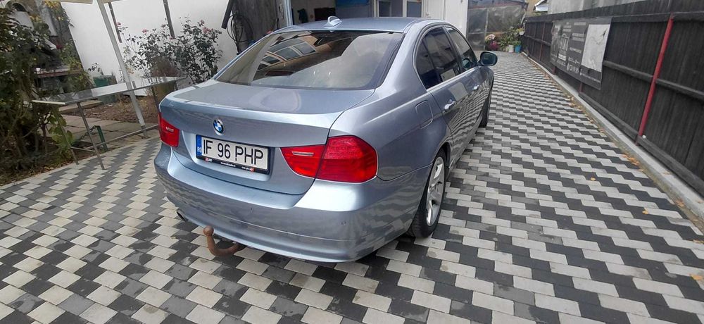 BMW 320d 2011 145cp