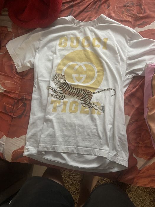 Vand tricou Gucci