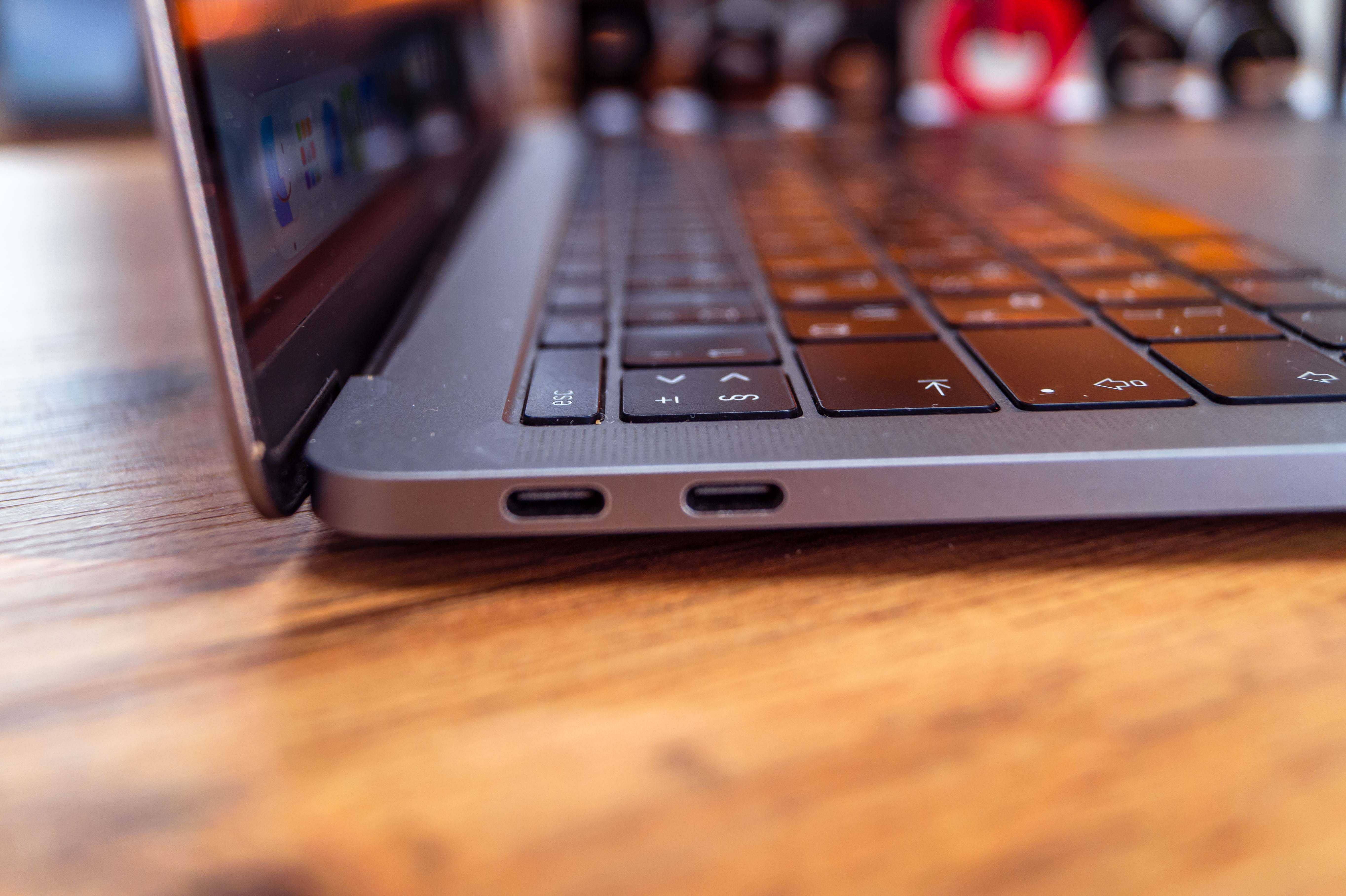 MacBook Pro 13 | 2017 | 8/256gb |Core i5 |Магазин Red Geek