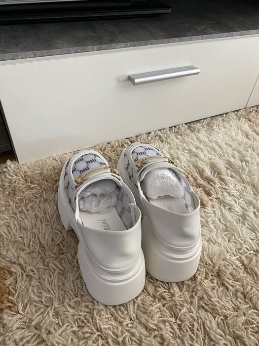 Лоуфъри модел MIU MIU