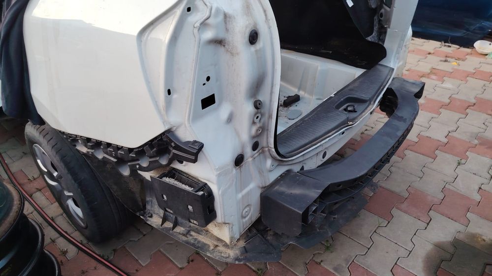 Fusta spate cu locaș roata de rezerva Haion Bara  Dacia Logan 2 MCV
