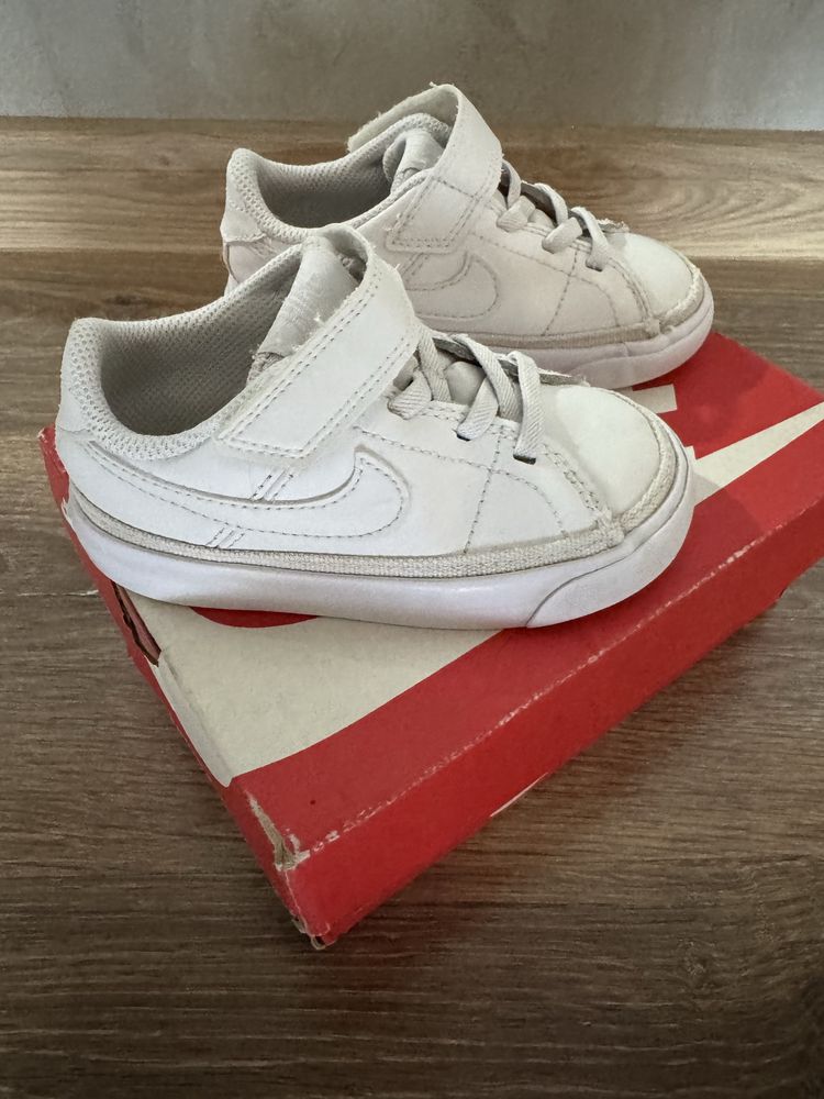 Детски кецове Nike за момче/момиче.