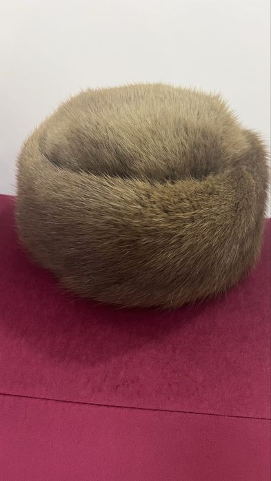 Caciula dama din blana naturala de bizam