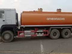 Бензовоз  марки HOWO