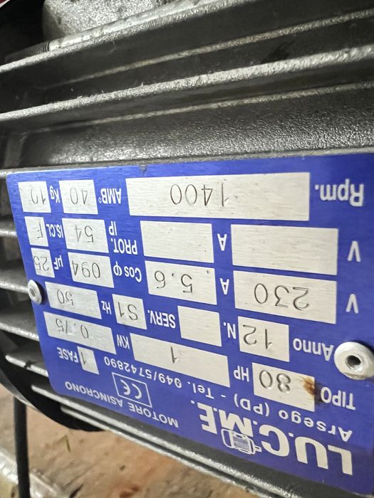 Vand / Schimb Presa struguri, Zdrobitor - desciorchinator 2500 kg/h