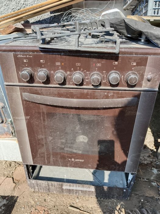 Продам газовую плиту