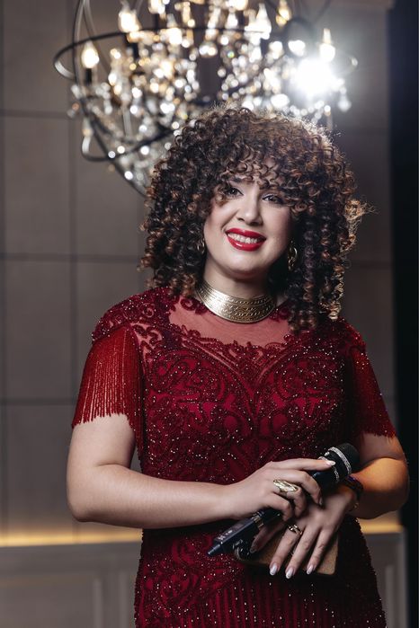 Ведущая , музыка  | 3 языка | Живая группа и праздник под ключ