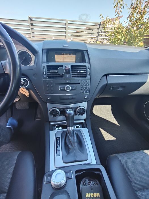 Vând MercedesBenz,stare impecabila,,W204,V6,an,2009,C230,benzina,autom