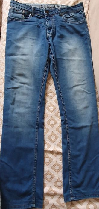 Джинсы женские, привезли из Америки  Турции  качество отличное  .