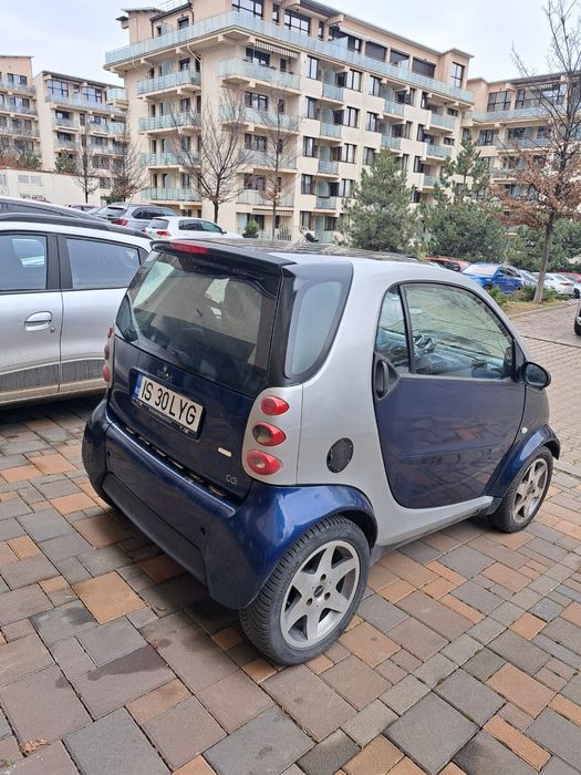 Vand 2 SMART FORTWO putin negociabil