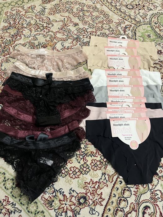 Халаттар трусылар и пижамылар бар