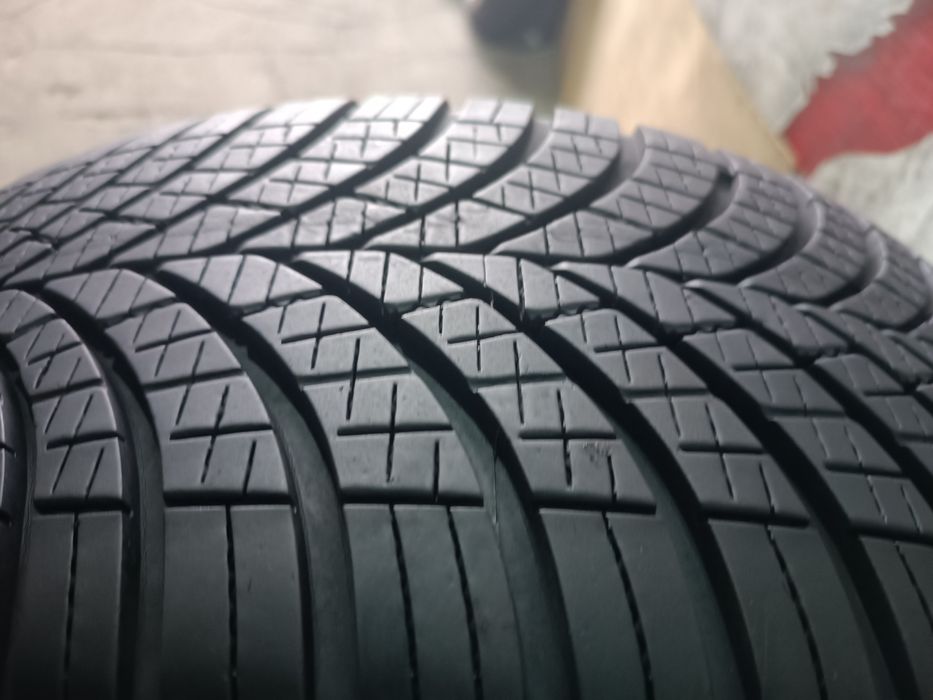 225/55/17 Goodyear Дот 1221