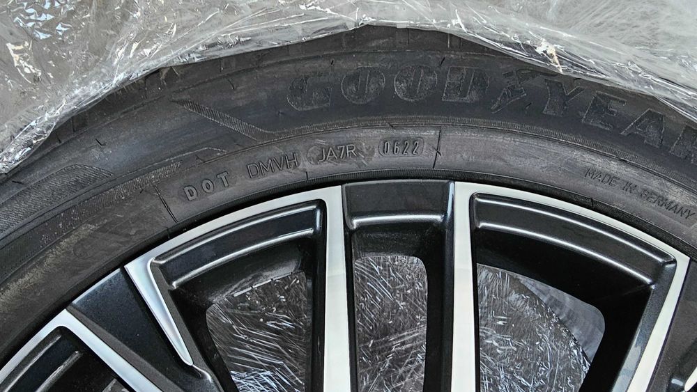 Anvelope iarna noi Goodyear UltraGrip Performance+ 235/50 R20 104T