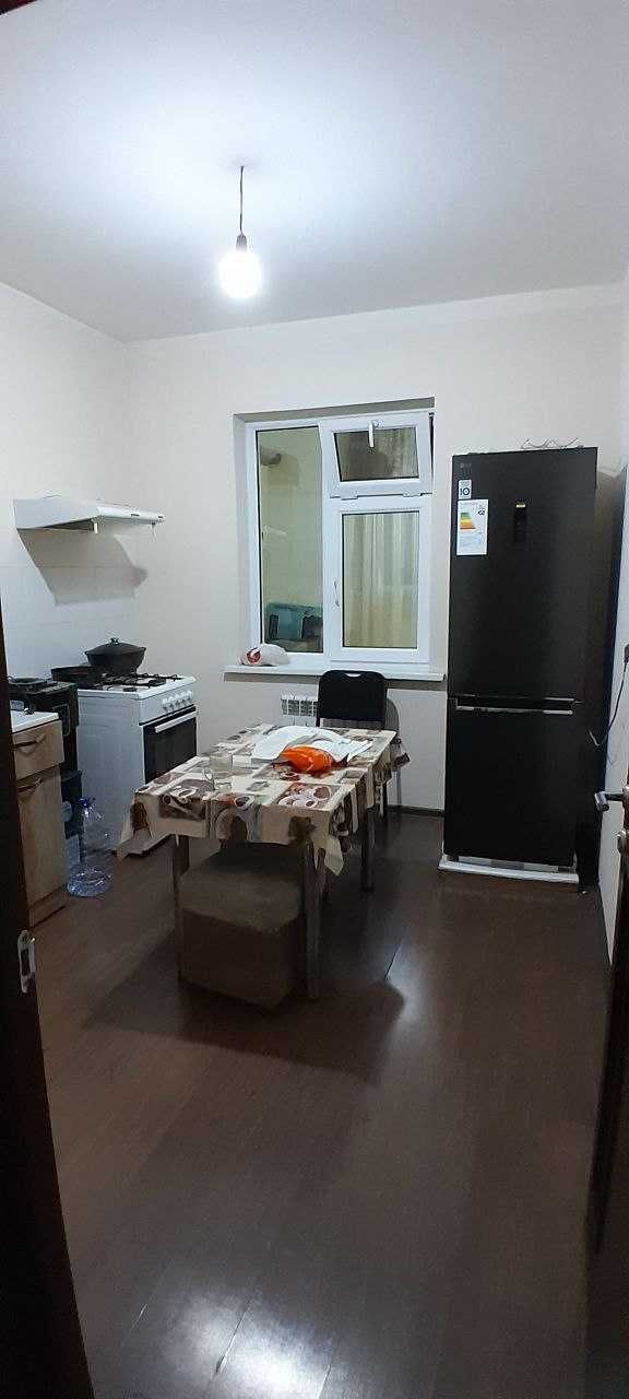 Sergili 10 xudud 3 xona 5 qavat 8 qavatlik uy 75 kv  UY Tezda sotiladi