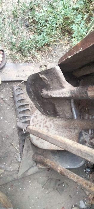 Продам Лопаты , ,грабли тяпку