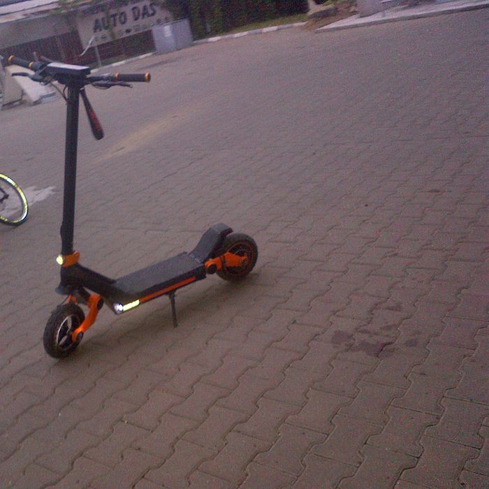 Vând sau schimb trotinete electrică kukirin g3 G3