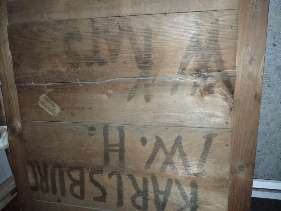 Vind oglinda cu măsuță cu blat de marmura  datata inainte de 1900