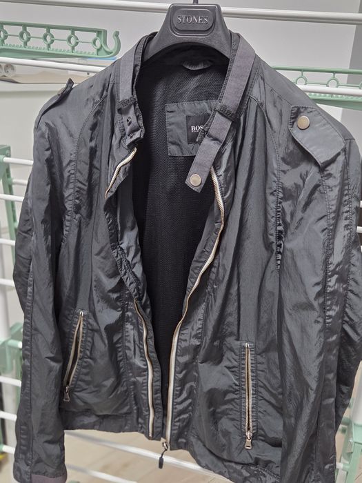 Greaca bărbați Hugo Boss mărimea M-L