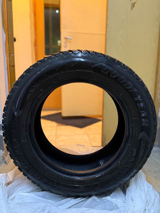Зимние шины, 235/65/R17, goodyear ultragrip