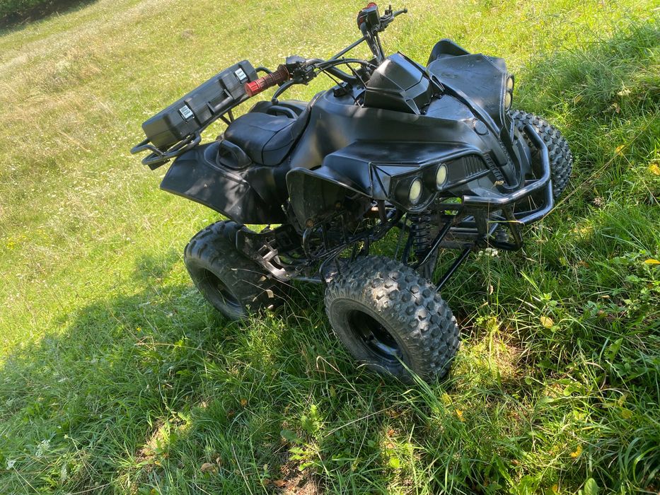Vând sau schimb cu cross atv ul este cadru mare semi automat impecabil