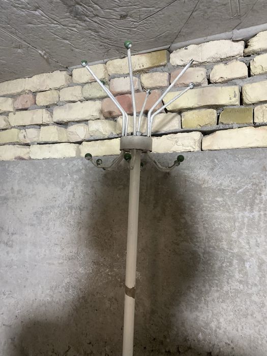 Вешалка продается