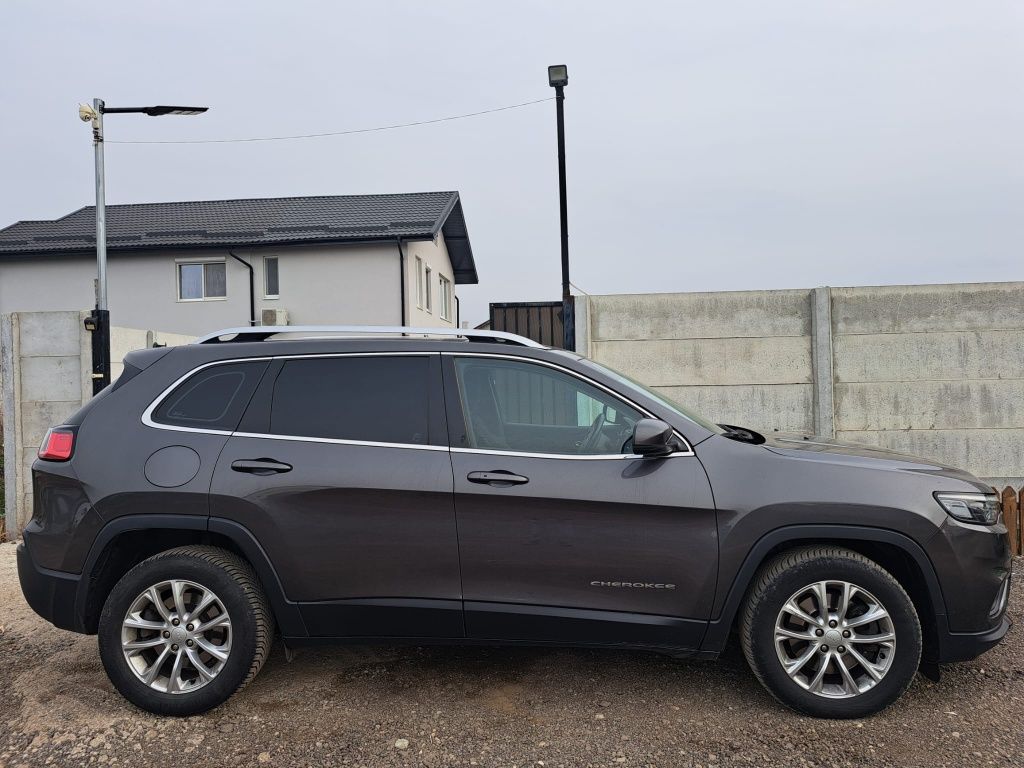 Jeep cherokee longitude