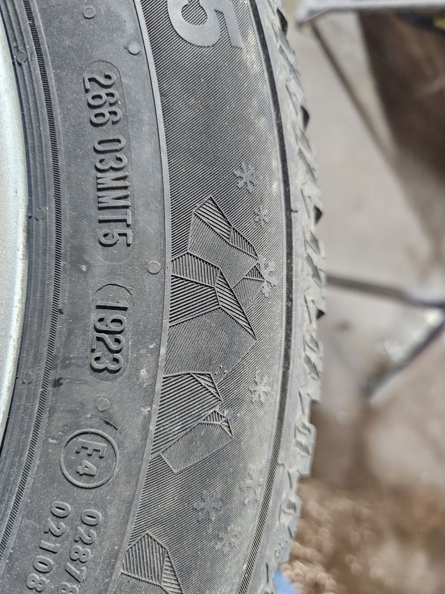 4бр лети джанти 15' 5x110, с гуми SEMPERIT DOT23 OPEL