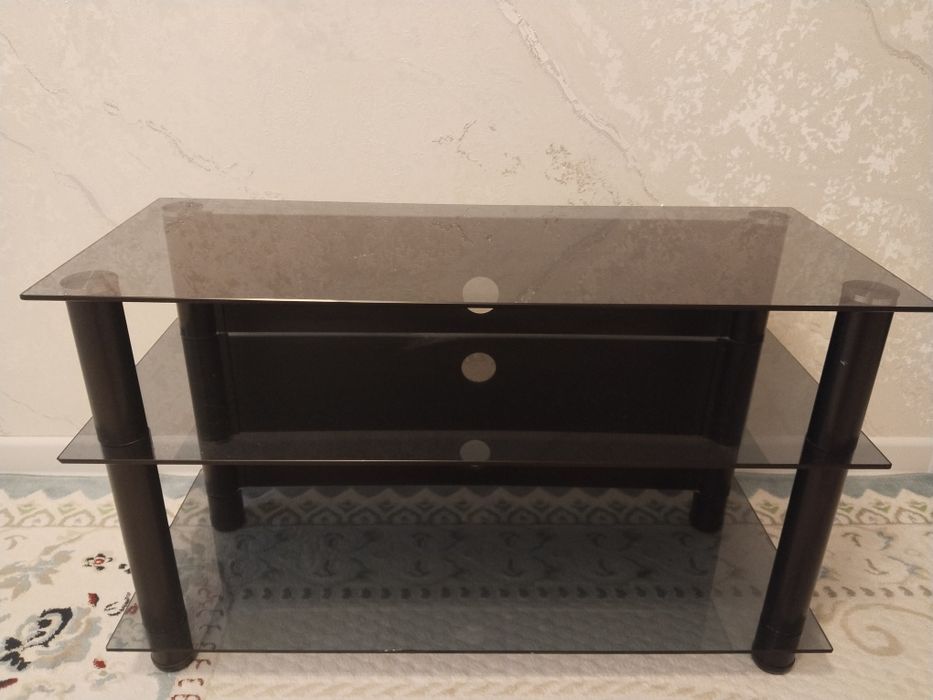 Продам стеклянную тумбу