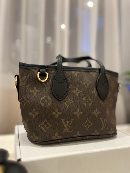 Louis Vuitton - мини чанта