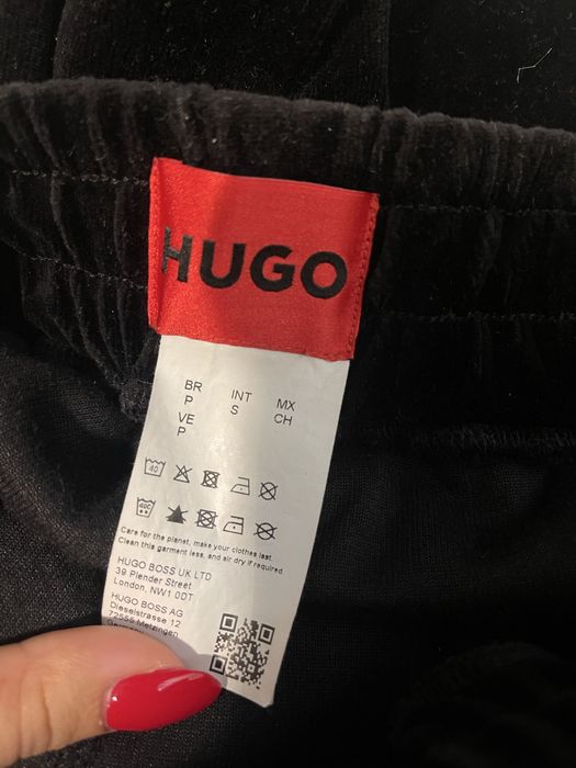 HUGO оригинална кадифена долница анцуг