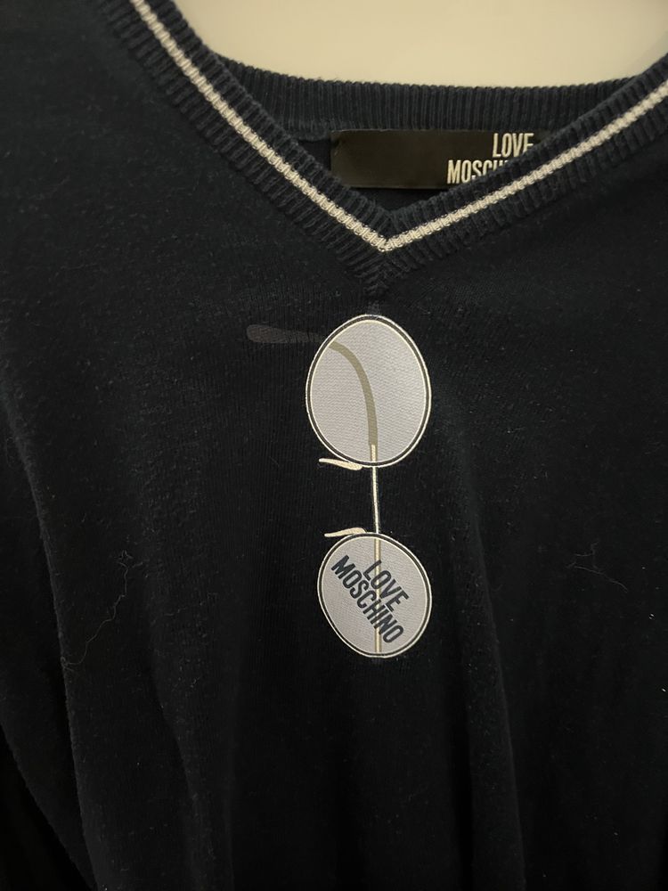 оригинални пуловери Love Moschino