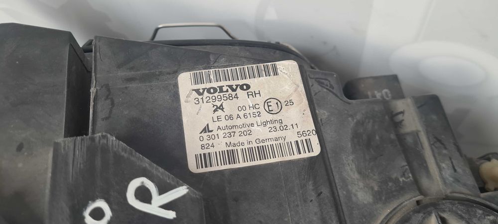 Фар Volvo V50 2011г.