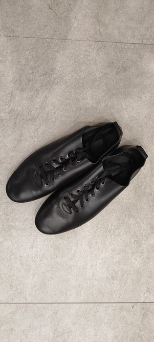 Продам мужское туфли 39 размера