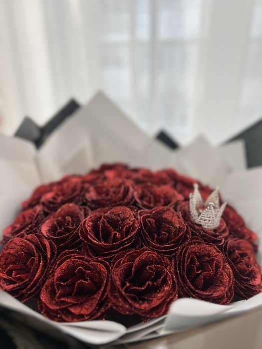 Buchet de Trandafiri Roșii Sclipitori – Cadou Premium