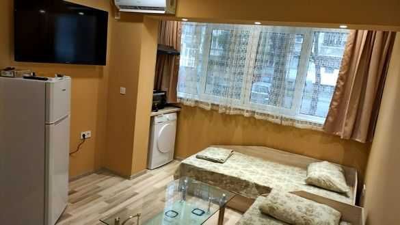 Дава се под наем Двустаен апартамент в Бургас, Център - 52 кв.м за 30 € - Снимка #8