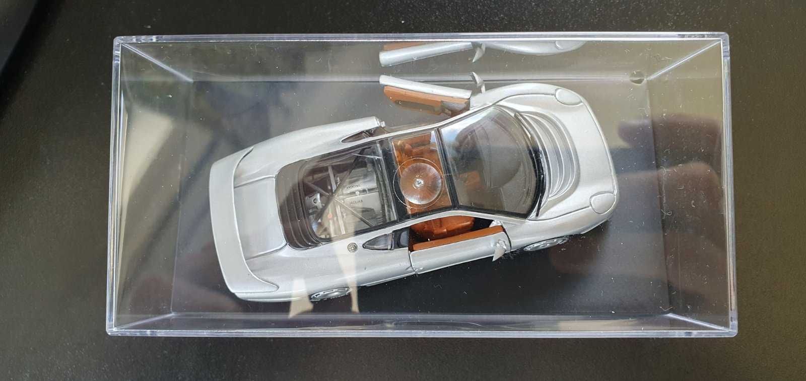 Метална количка XJ220 мащаб 1:43