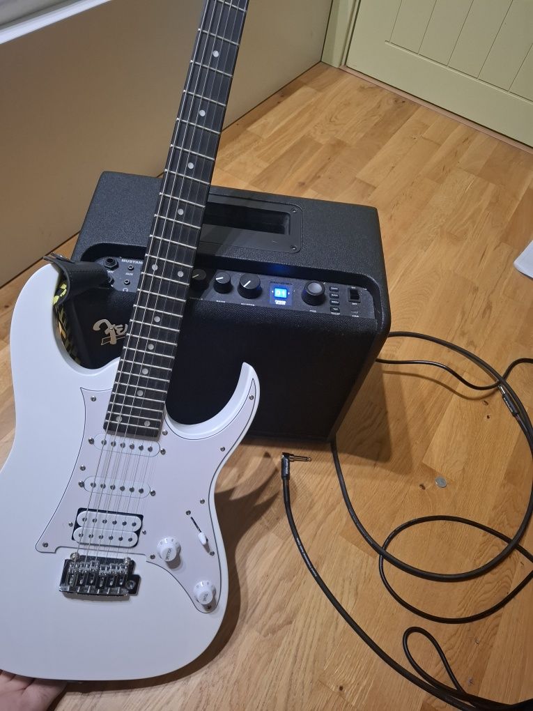 Китара и модулно кубе/усилвател ibanez grg140 white, mustang lt25