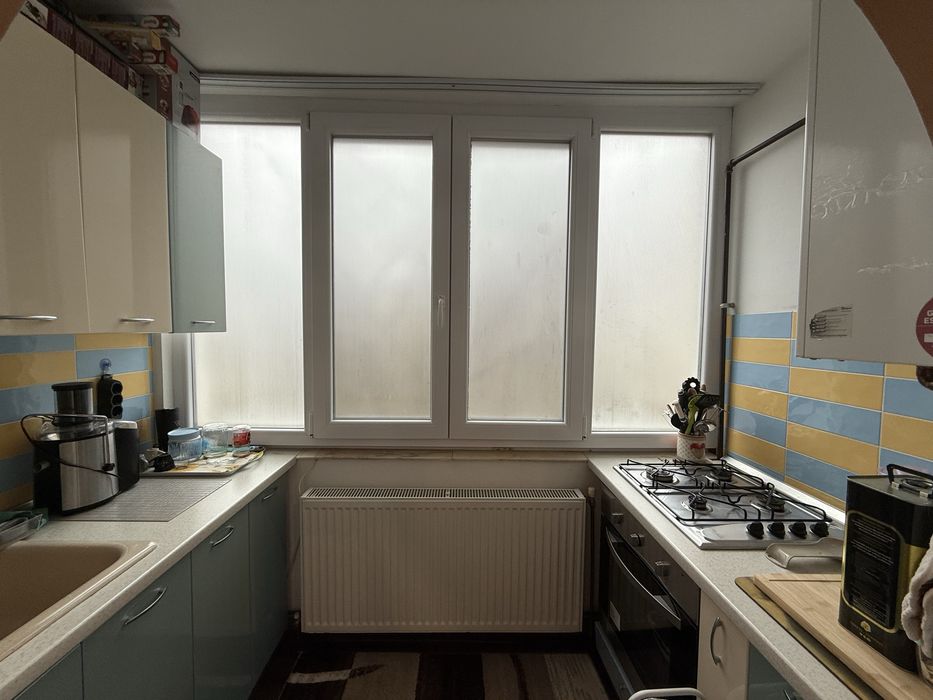 Vand apartament in Onesti etaj 1