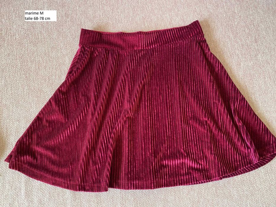 Lot fusta mini sau midi marime S sau M carouri pliuri femei dantela