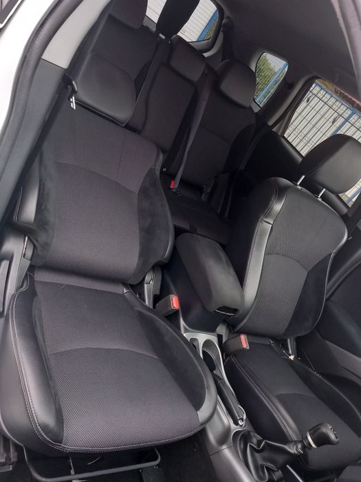 Mitsubishi Outlander an 2012 . Euro5.  7LOCURI.