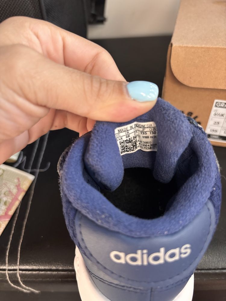 Кецове Adidas bubble 23н