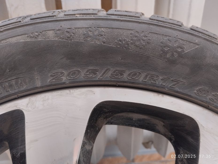 Продам диски с авторезиной с автомашины х рей 205//50//17.