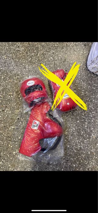 Боксёрский шлем и бандаж winning